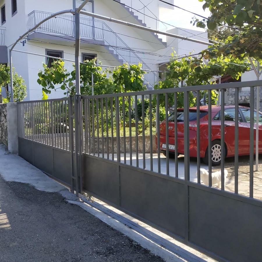 Apartment Lavanda Nova Ražanj Exterior foto